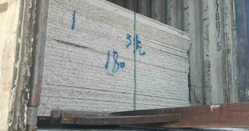 内江 芝麻白花岗岩石材3.0公分光面毛板装柜出货