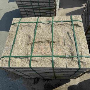 内江 黄金麻花岗岩石材自然面蘑菇石成品