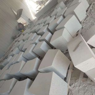 内江 白麻花岗岩异形坐凳