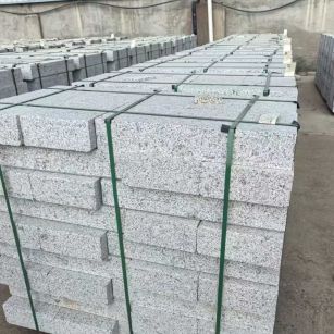 内江 白麻花岗岩路沿石，弧形路沿石，道牙石，马路牙子，界石，路缘石，平沿石，直岩石，平缘石等