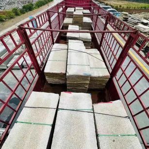 内江 黄金麻花岗岩荔枝面，光面毛板装车完成