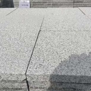 内江 白麻花岗岩石材推荐 荔枝面地铺石