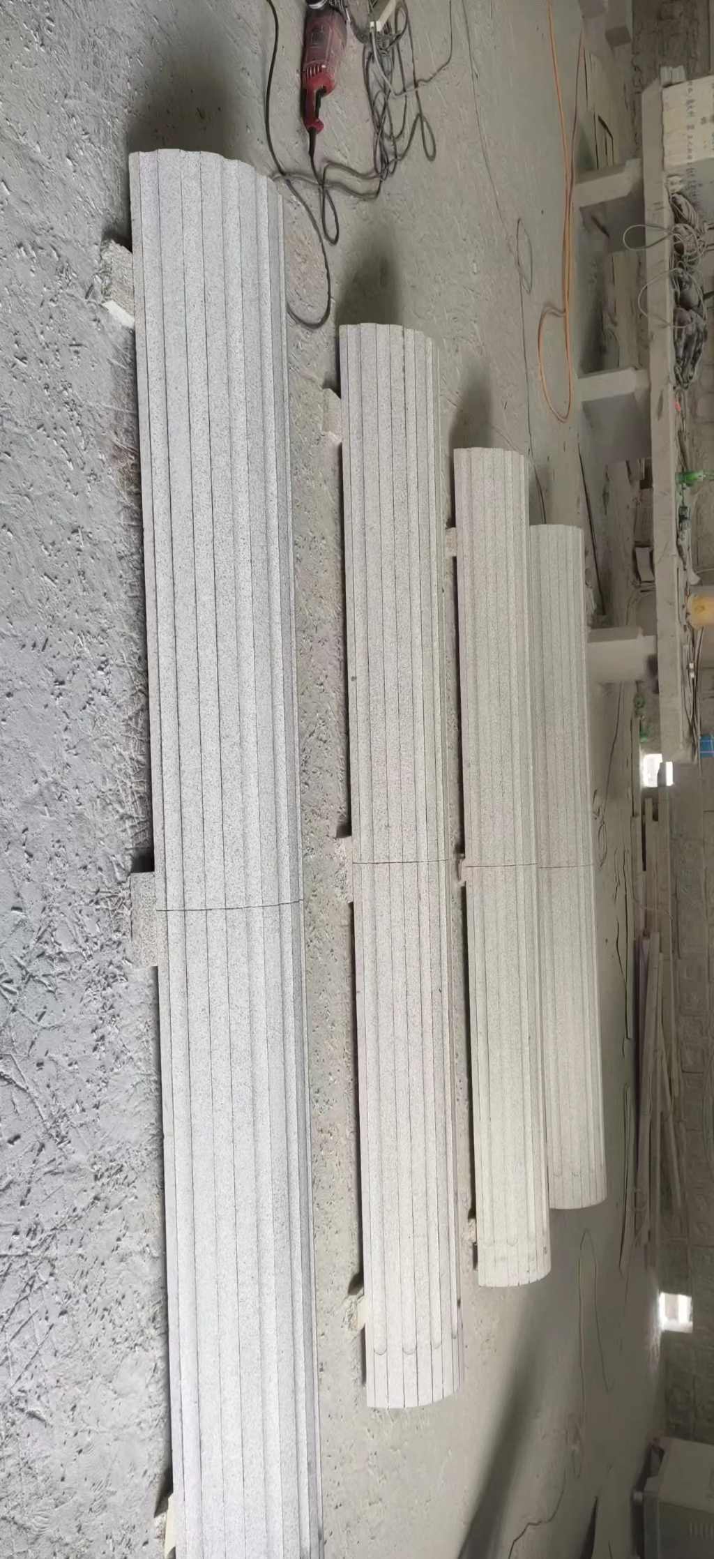 内江 花岗岩厂家带你看白麻花岗岩门楼大柱柱皮