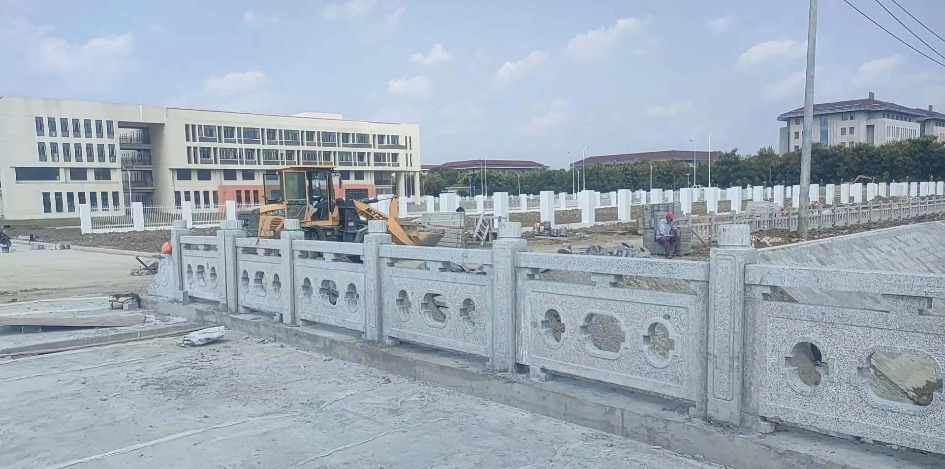 内江 白麻花岗岩荔枝面河道栏杆