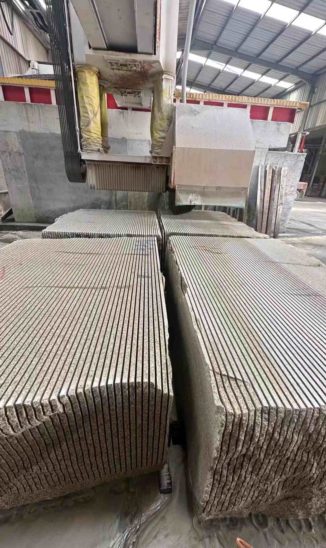 内江 车间生产日常，黄金麻白麻花岗岩