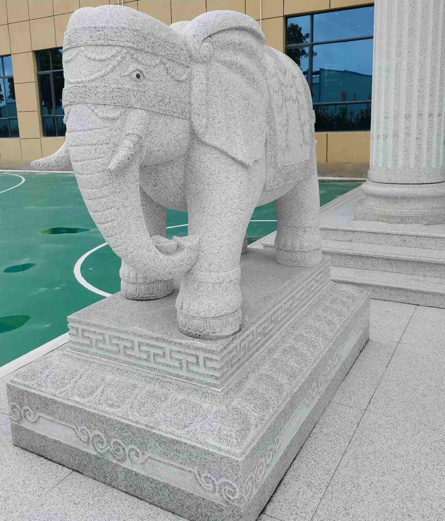 内江 白麻花岗岩动物异形石雕-大象