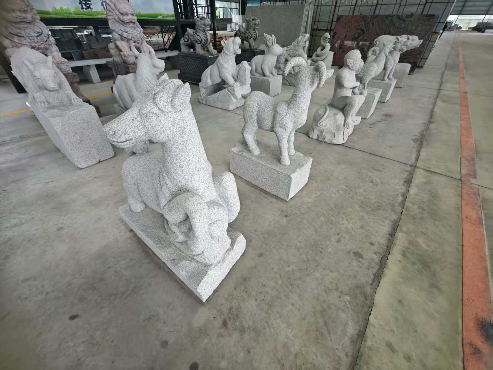 内江 芝麻白花岗岩造型立体雕刻——十二生肖