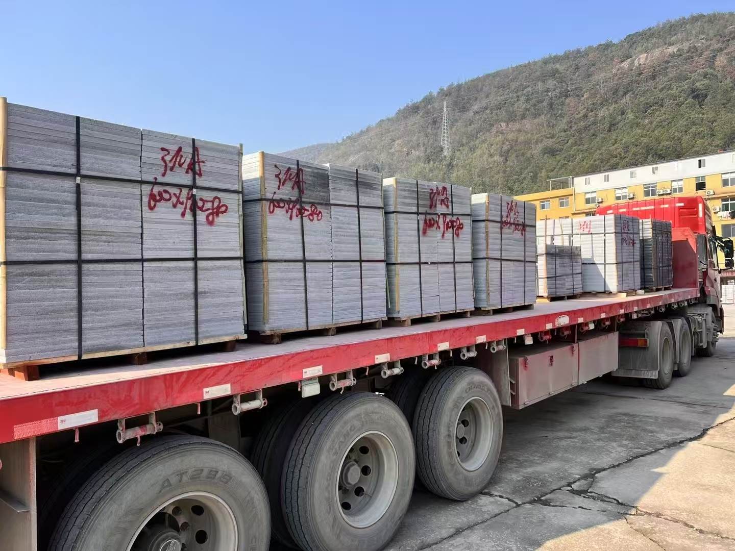 内江 芝麻灰地铺石出货日常