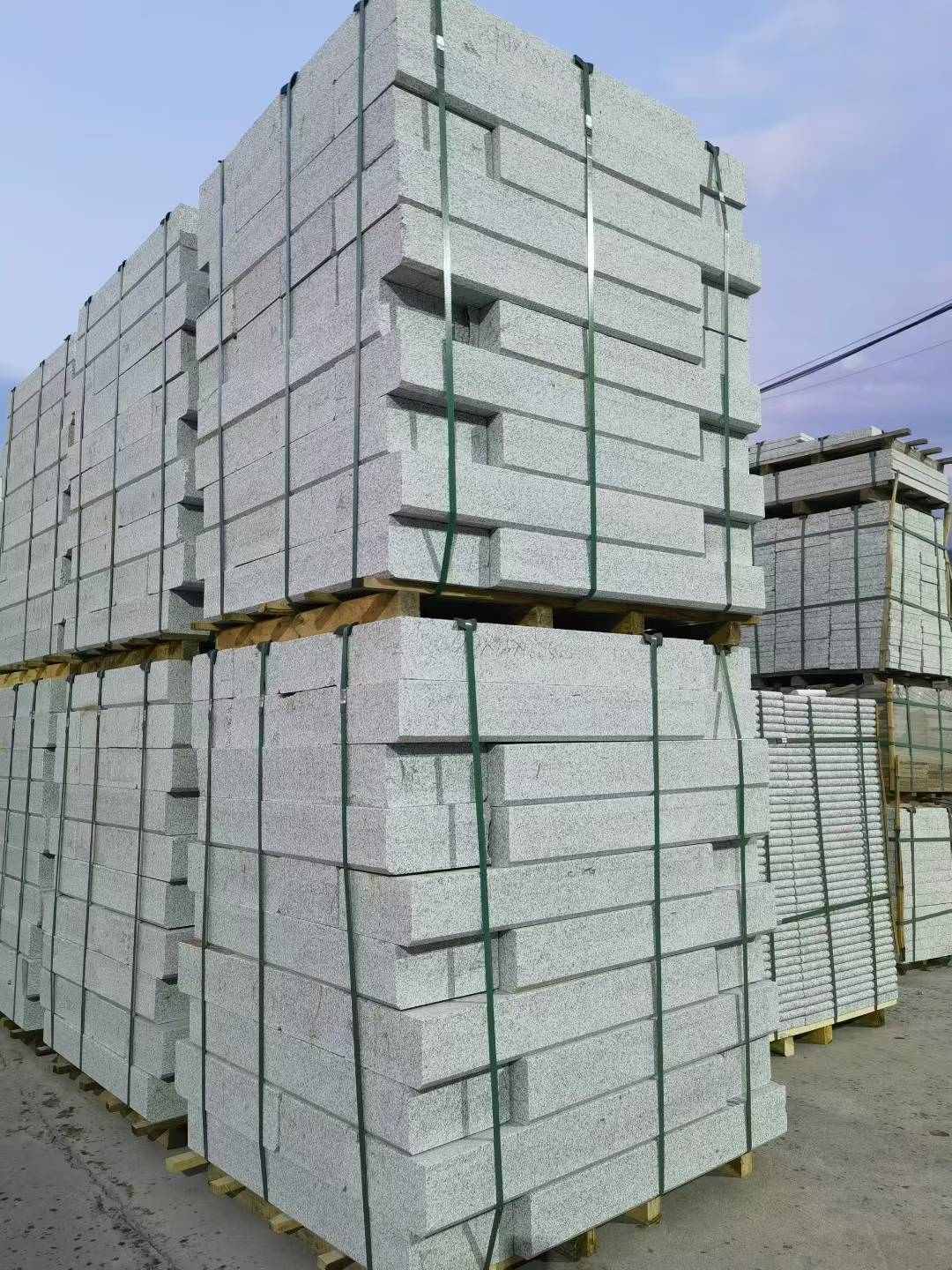 内江 芝麻白花岗岩路沿石，路缘石，路肩石，道牙，立缘石，马路牙子，街沿石，侧石等