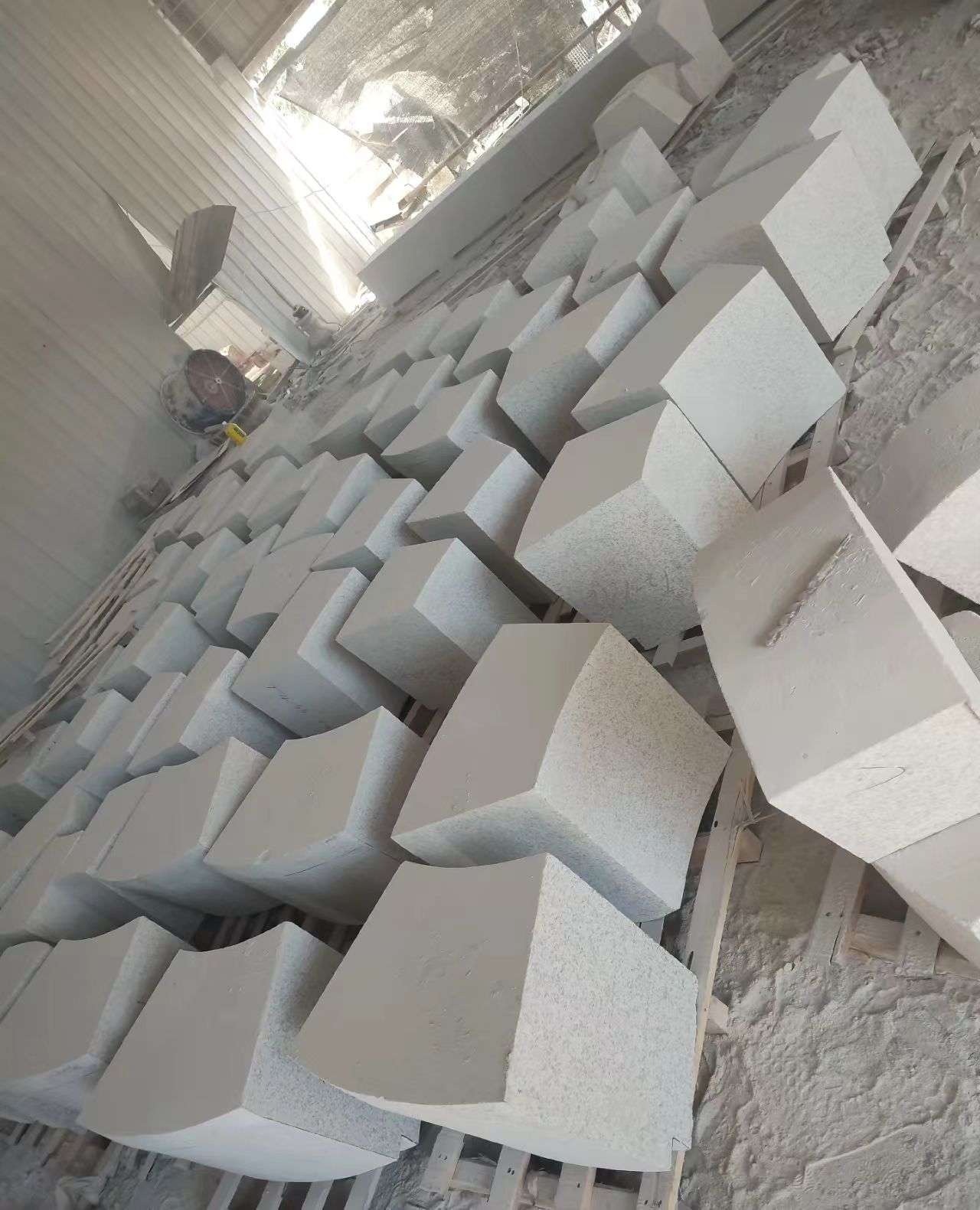 内江 白麻花岗岩异形坐凳