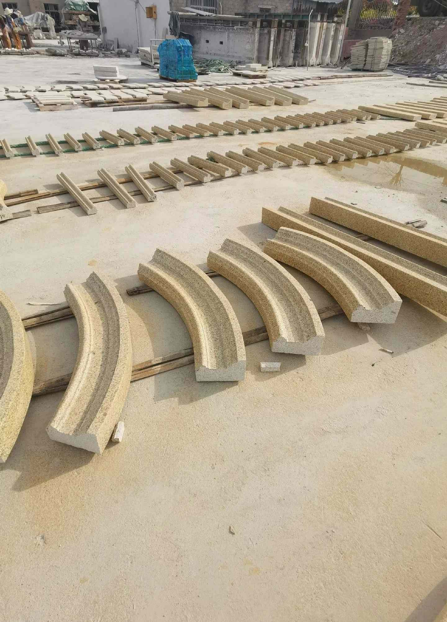 内江 黄金麻花岗岩别墅线条