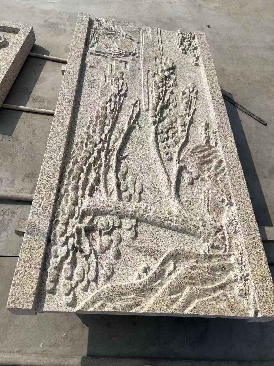 内江 黄金麻雕刻板浮雕迎客松