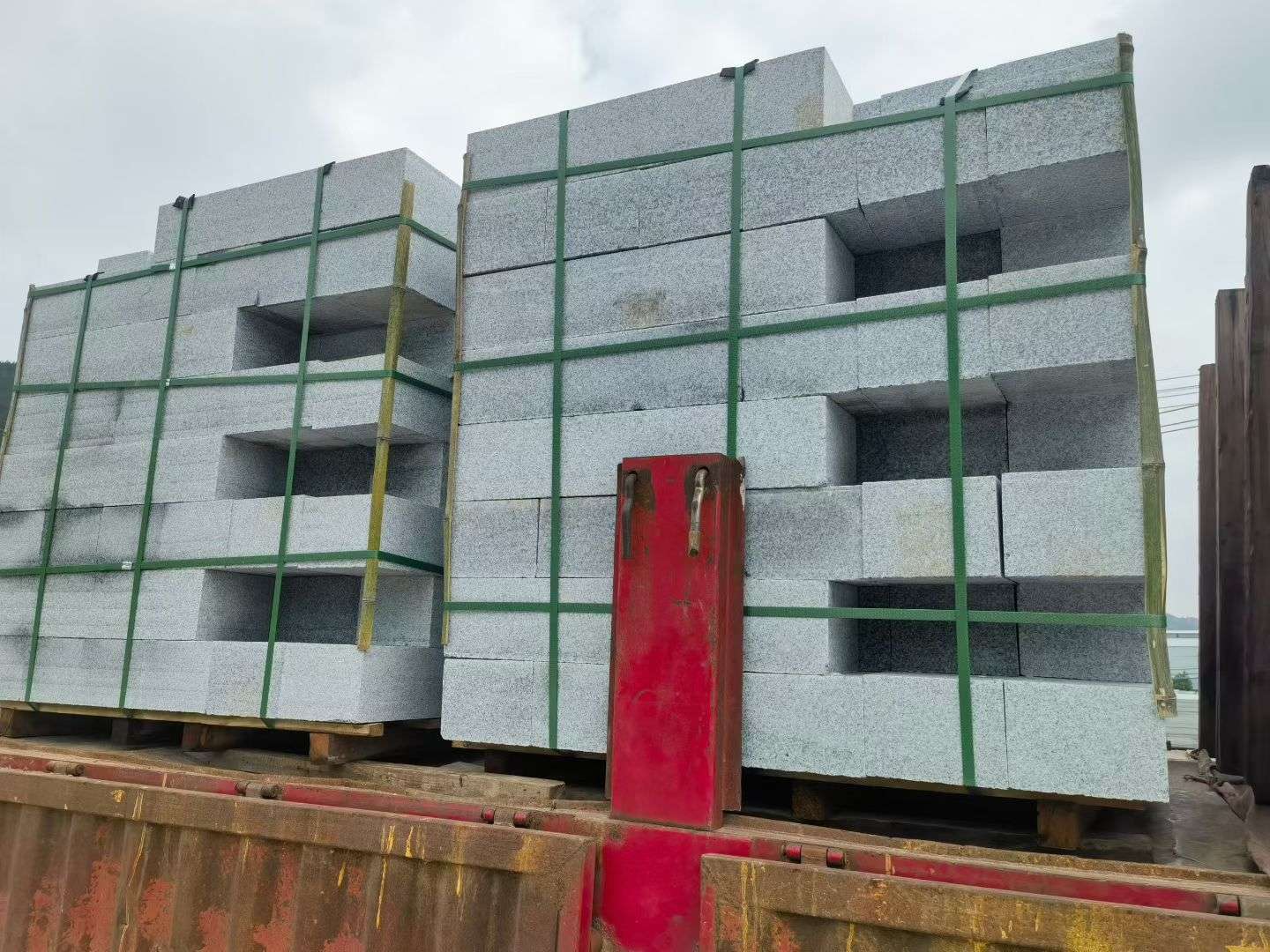 内江 芝麻白花岗岩路沿石，平石，路侧石，马路牙子，路缘石，立缘石，平缘石等