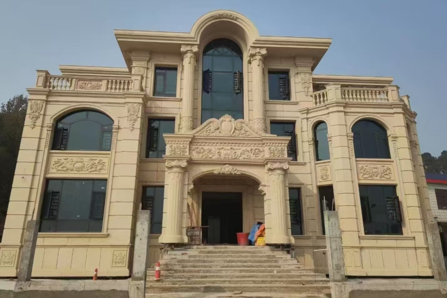 内江 黄金麻花岗岩别墅外墙干挂