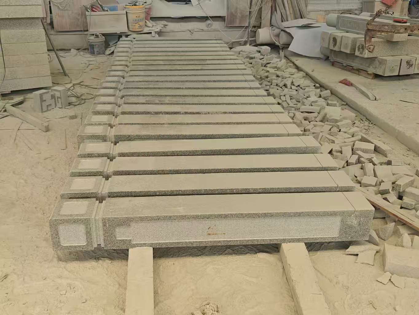 内江 芝麻白异形加工雕刻-栏杆大柱，方柱