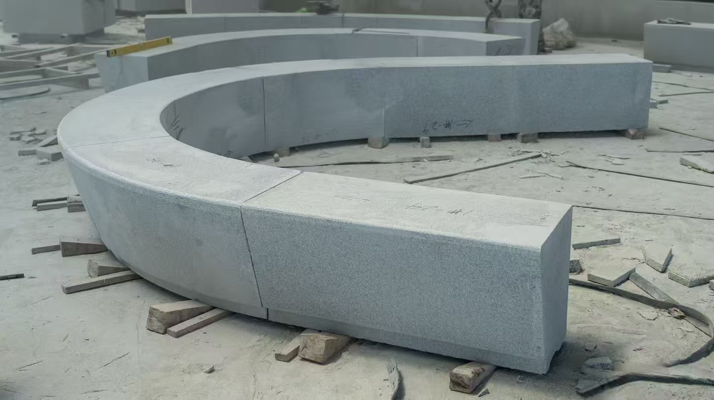 内江 芝麻白花岗岩光面弧形坐凳